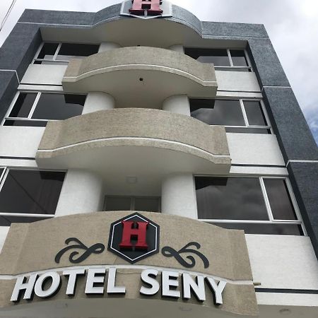 Hotel Seny Ambato Exterior foto