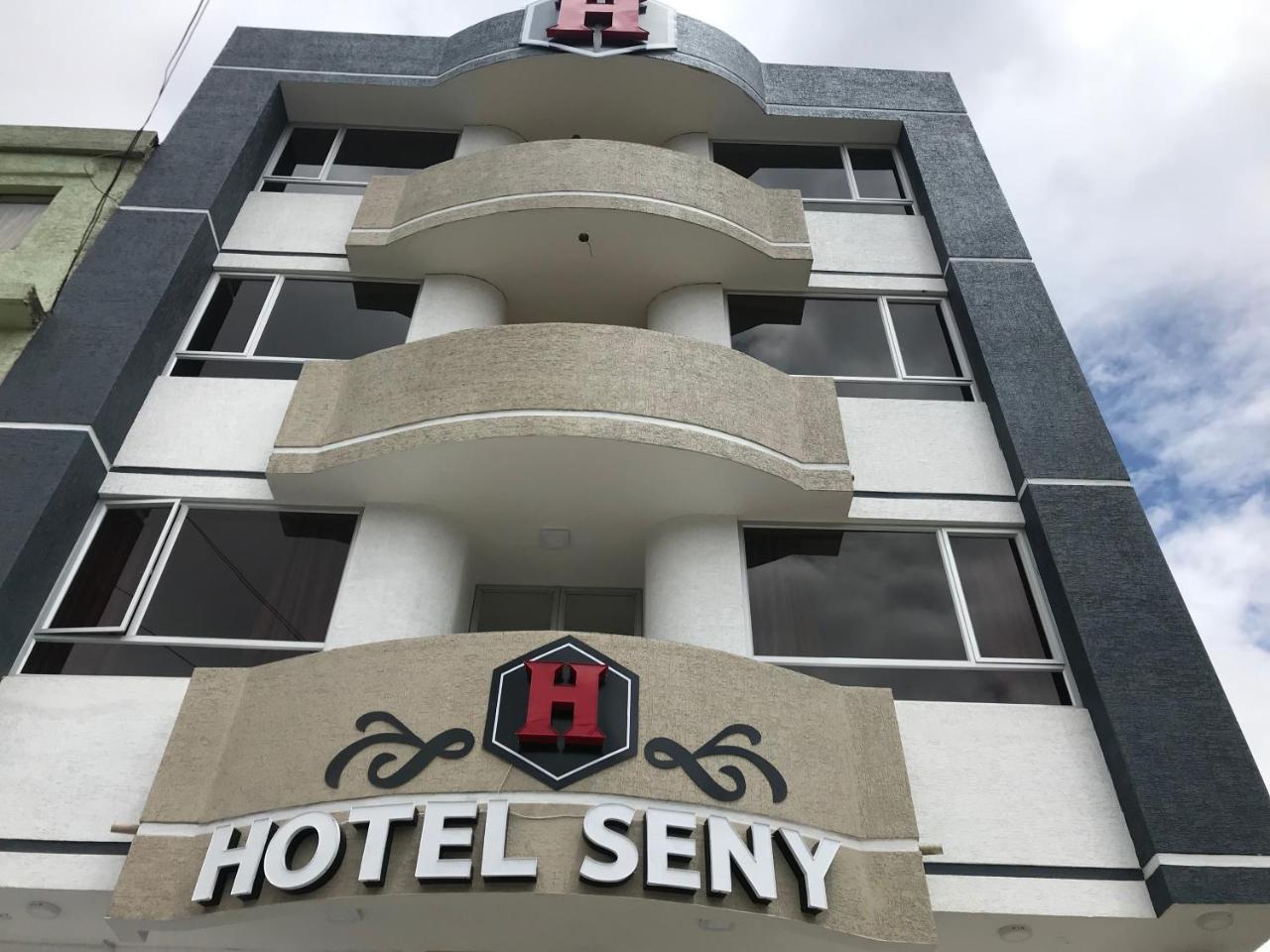 Hotel Seny Ambato Exterior foto