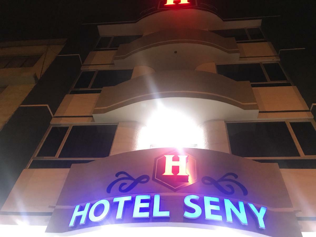 Hotel Seny Ambato Exterior foto