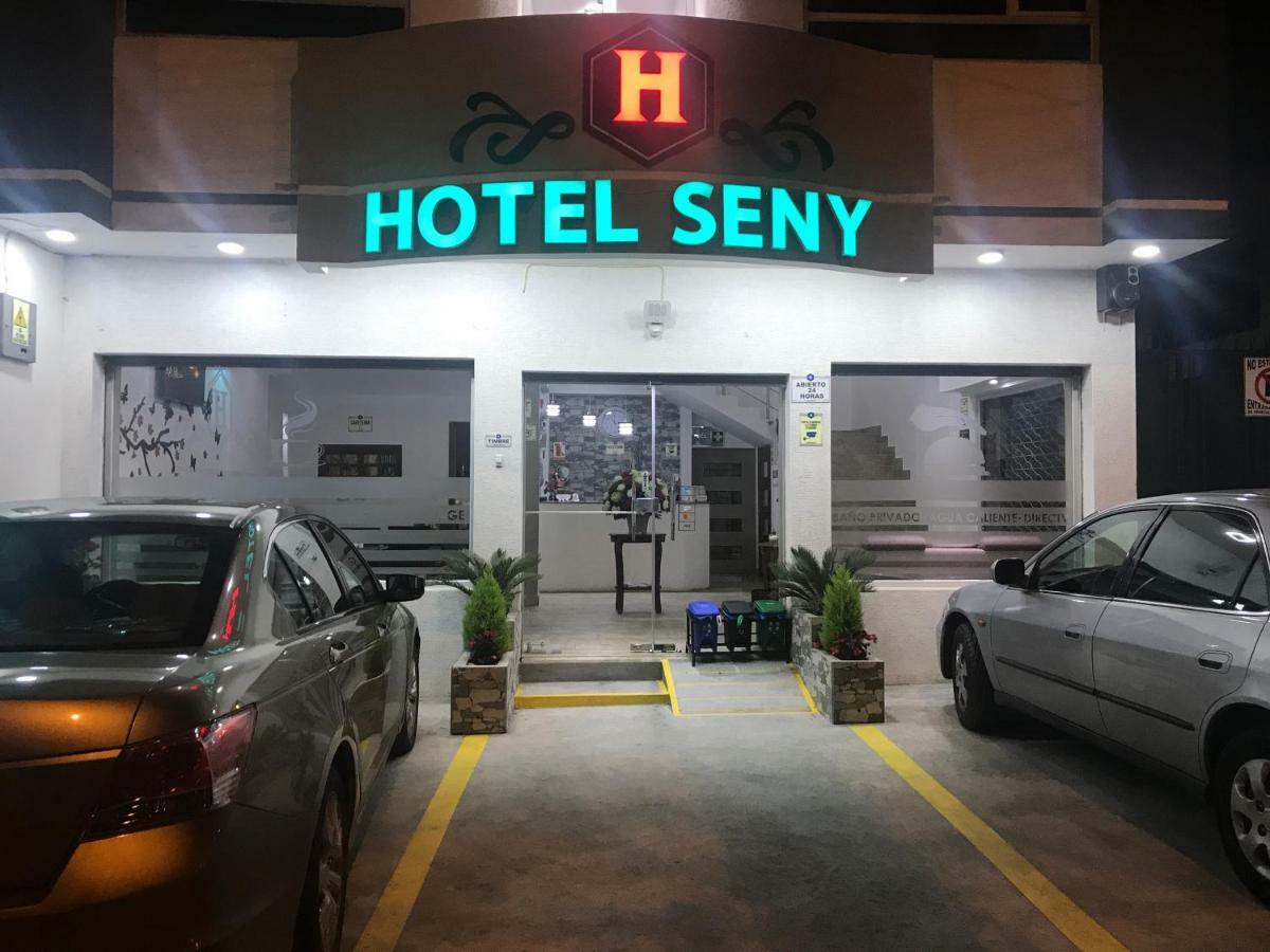 Hotel Seny Ambato Exterior foto